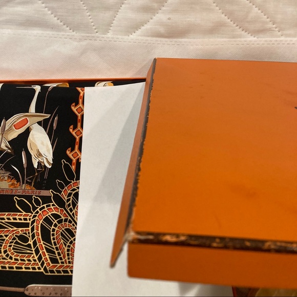 Hermes Libres Comme L'Air Hermes silk scarf - Picture 12 of 16